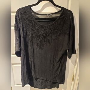 Short Sleeve, Black Karv Top, Black Writing, Medium